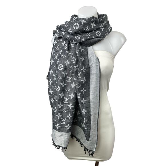Louis Vuitton Monogram Gray Wool Logo Denim Shawl Wrap Neck Warmer Snow Scarf OS